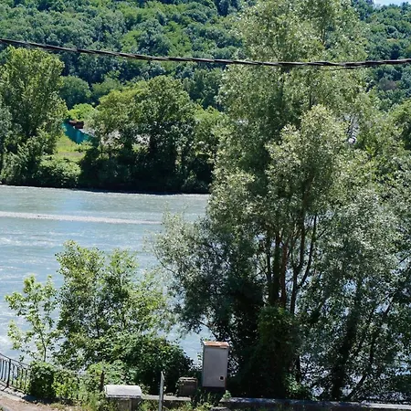 ゲストハウス Les Du Quai